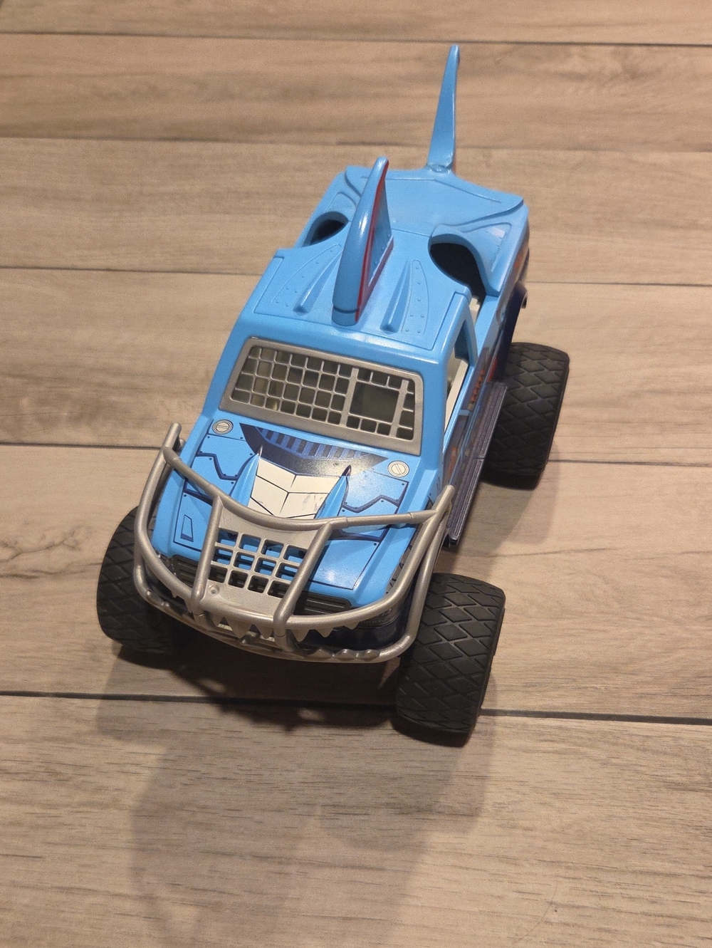 Playmobil Blue Shark-Inspired Off-Road Toy Truck for Kids